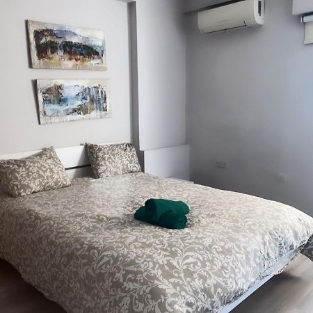 Paradise Promenade Apartment, 2Min Distance From Larnaca Marina Kültér fotó