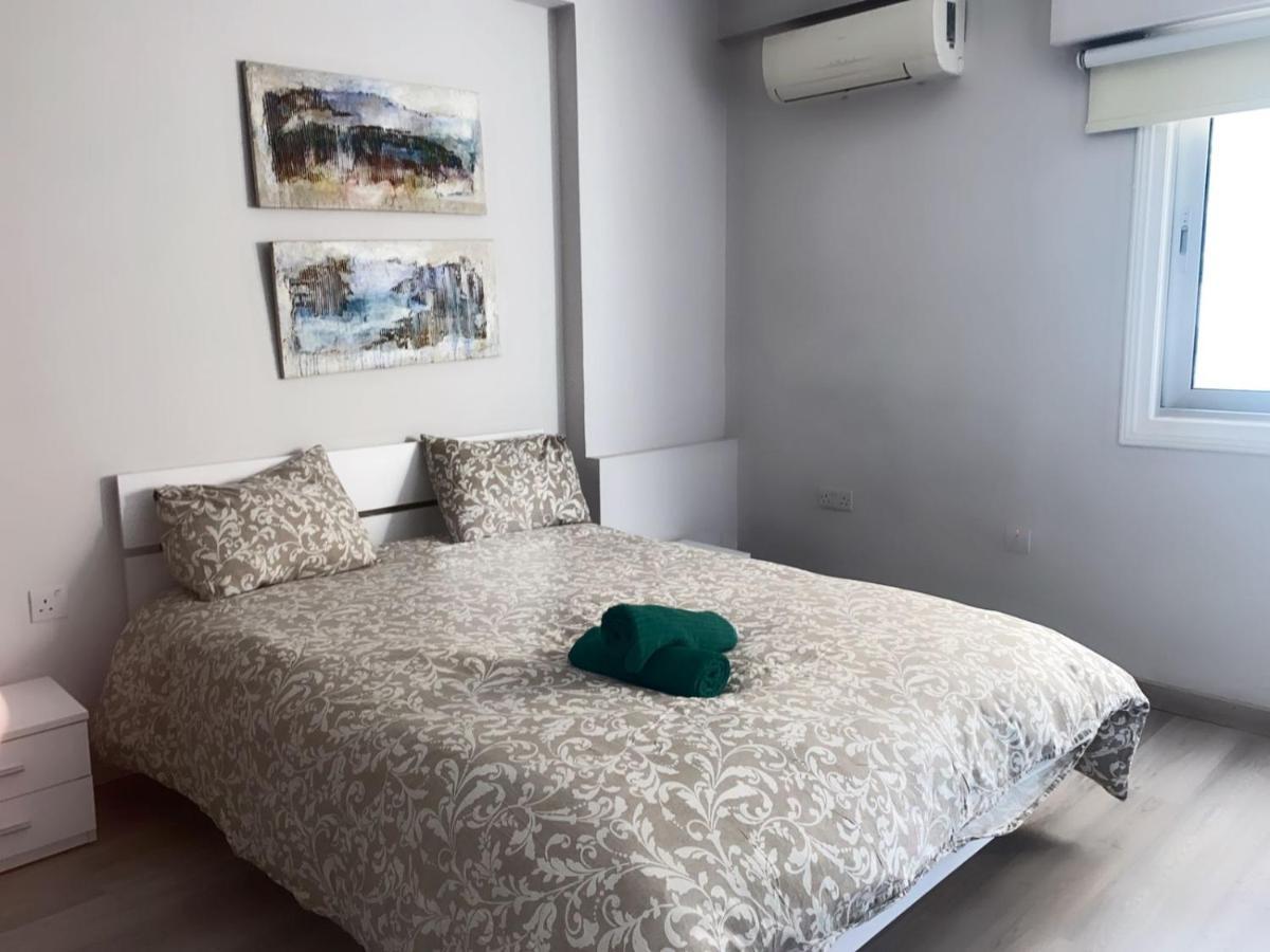 Paradise Promenade Apartment, 2Min Distance From Larnaca Marina Kültér fotó